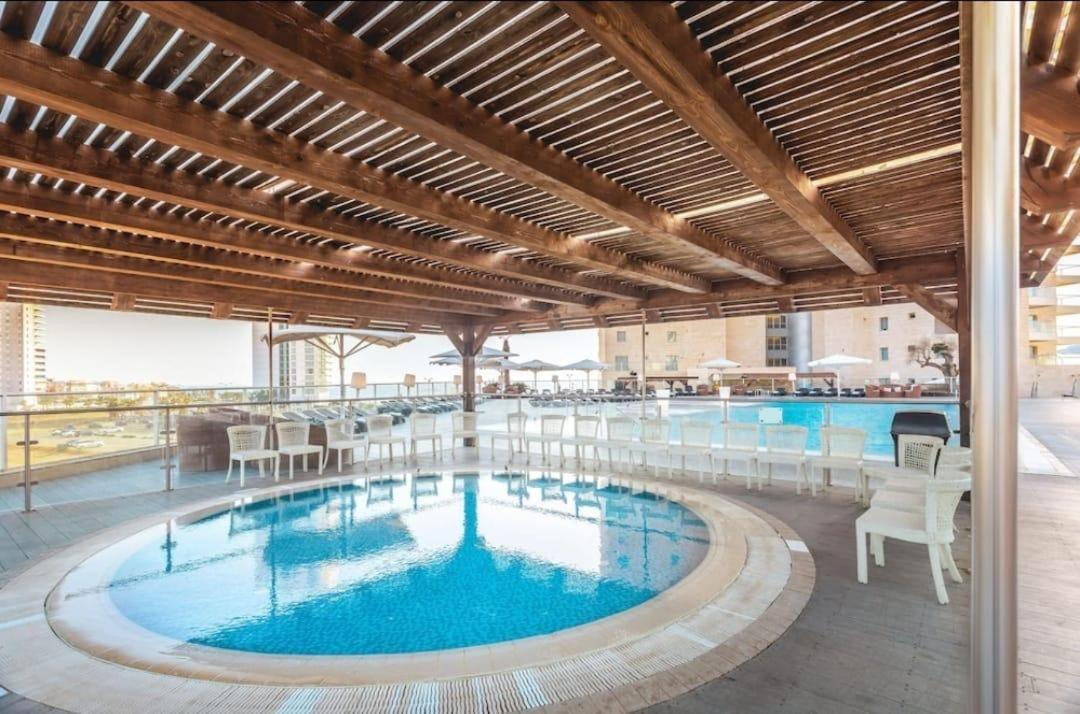 Neve David Hotel Netanya Exteriör bild